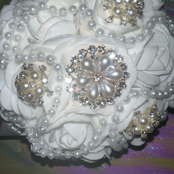 Custom Bridal Bouquet with roses Rhinestones & pearls - Picture 2 of 3